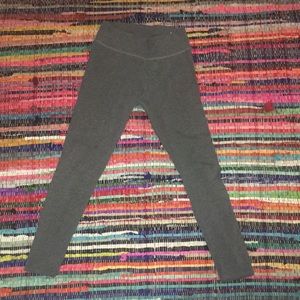 dark gray leggings